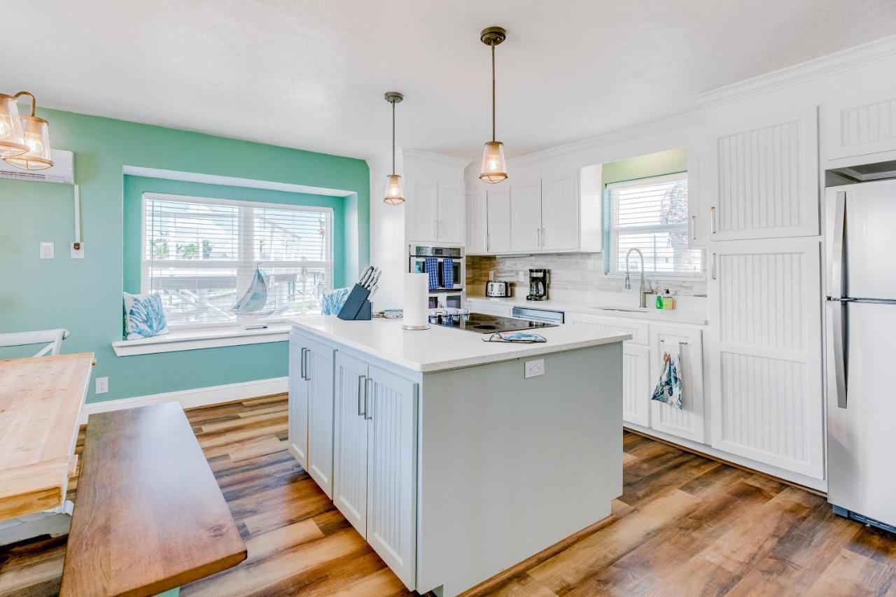 Villa The Quirky Whale Surfside Beach Esterno foto